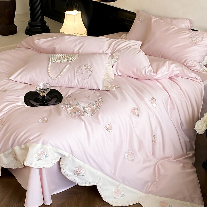 Bestickte Baumwollsatin-Floral-Herz-Bettwaren mit gewelltem Rand und Oxford-Kissenbezügen
