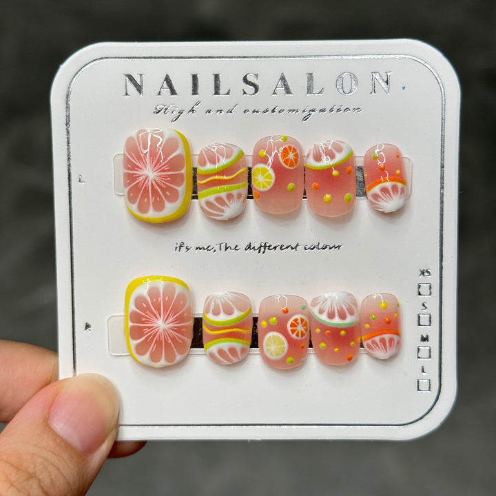 Dekorative von Früchten inspirierte Press-On Nagelverlängerungen Karnz