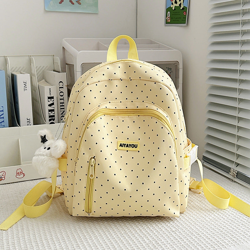 Charmanter gepunkteter Rucksack