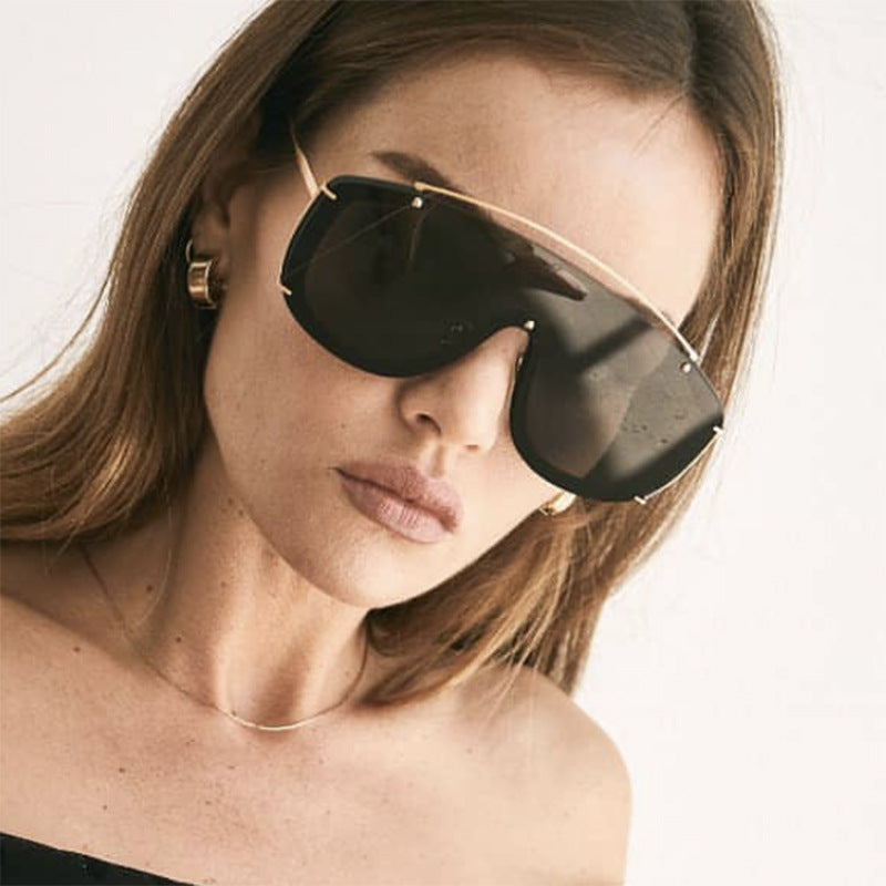 Damen futuristische Oversized-Sonnenbrille Karnz