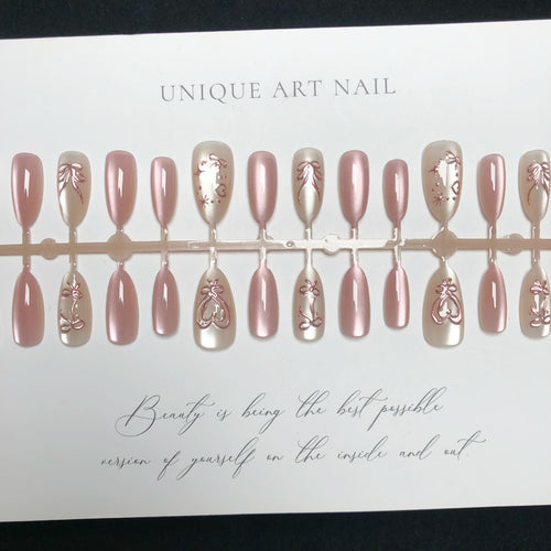 Elegante Blumenthemen Press-On Nagelkollektion