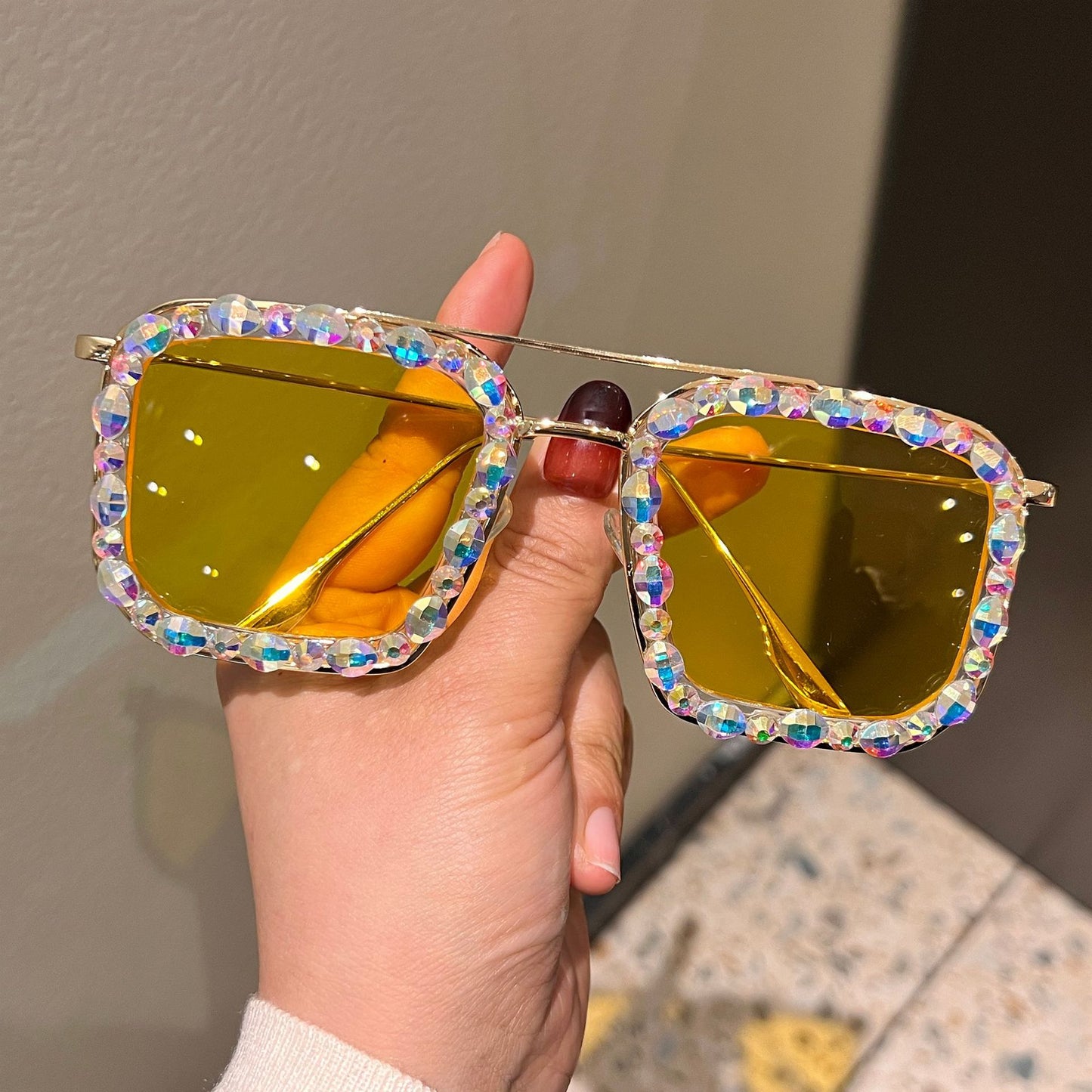 Damen Exklusive Sonnenbrille mit Kristallbesatz Karnz