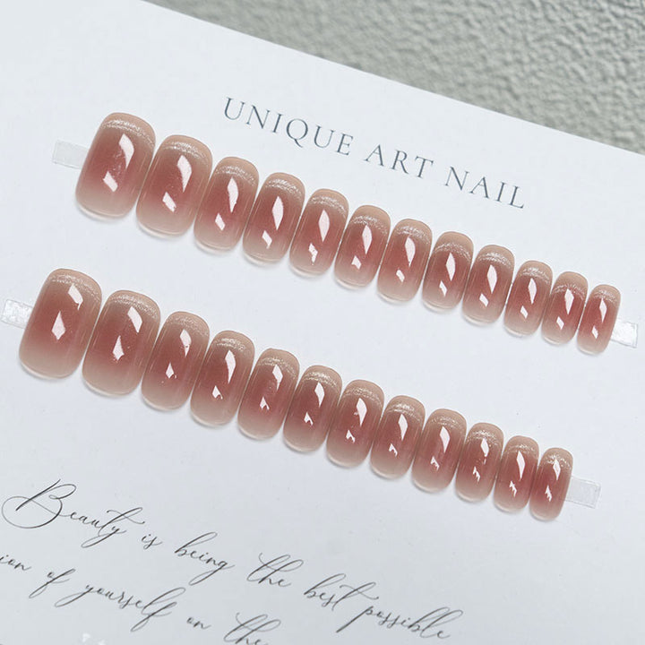 Elegantes Press-On-Nagelset mit glänzendem Finish