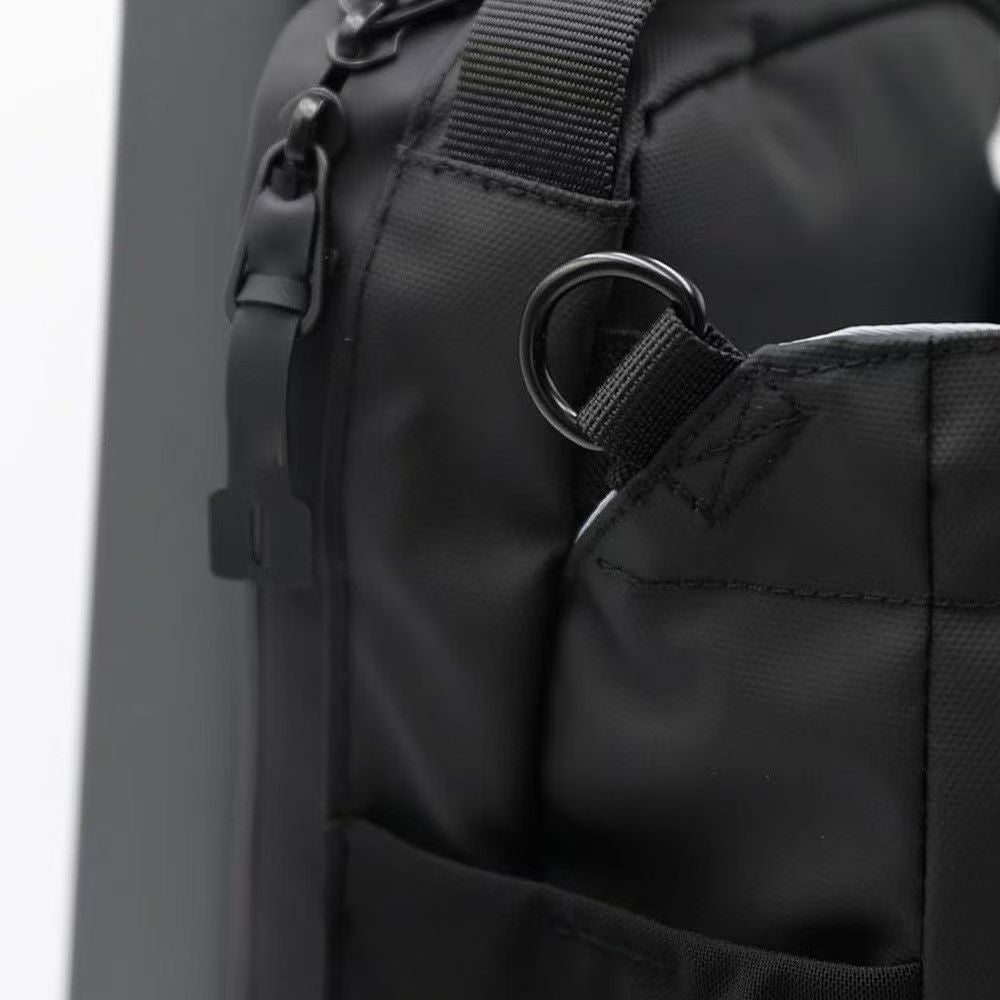 Unisex multifunktionale Sporttasche mit isoliertem Innenfach und Getränkehalter Karnz