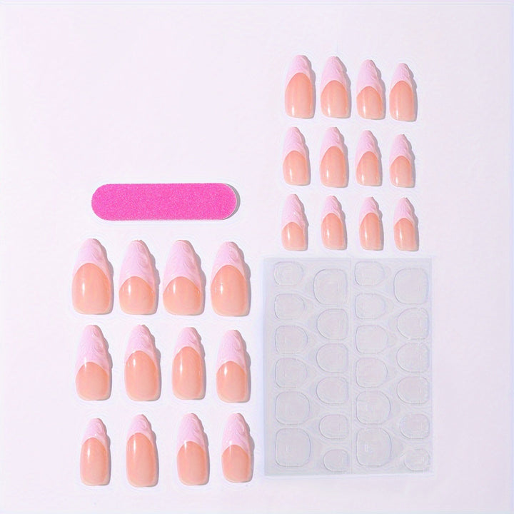 Kunstnagelset mit eleganten Spitzen und filigranem Design Karnz