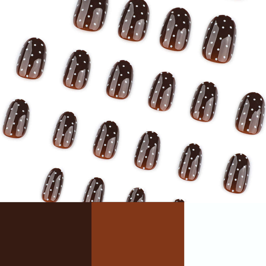 Elegante und moderne Nagelkunst mit Polka-Dots Karnz