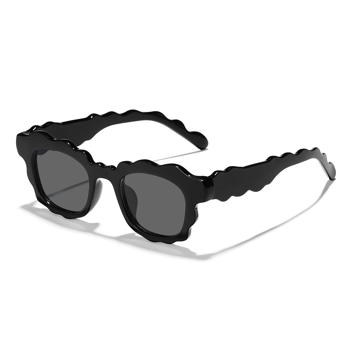 Damen auffällige Sonnenbrille im kreativ gestalteten Wolkenrahmen Karnz