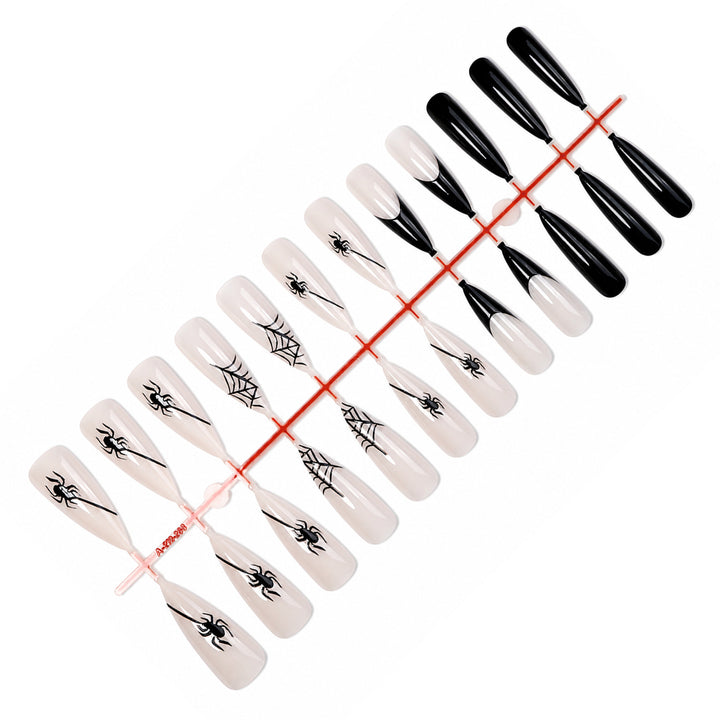 Kreatives Kunstnagelset mit Spinnen- und Spinnennetzdesign Karnz