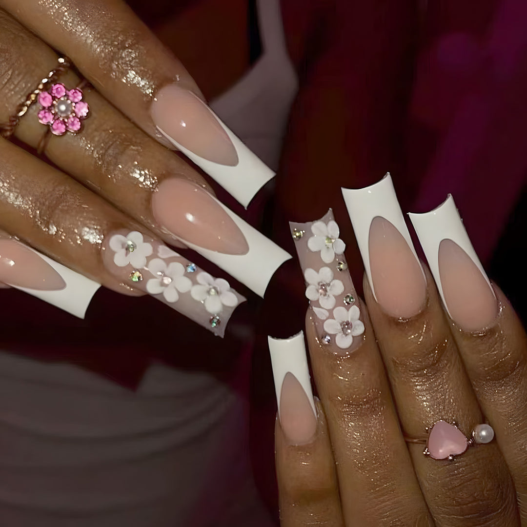 Blumenverzierte Stiletto Press-On Nägel Karnz