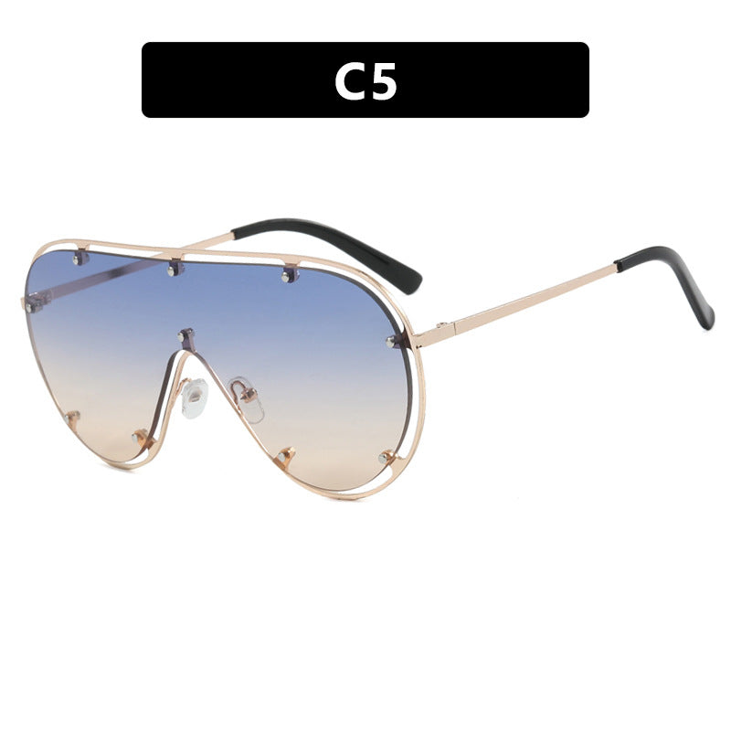 Damen modische oversized Sonnenbrille im stilvollen Retro-Design Karnz