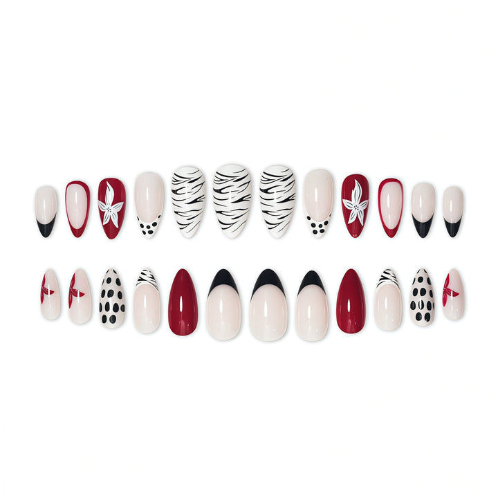 Exquisites Handwerkliches Nageldesign Karnz