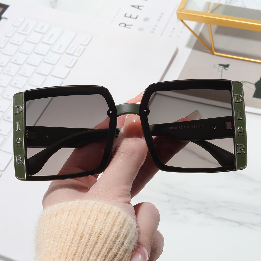 Damen Sonnenbrille im modernen quadratischen Design Karnz