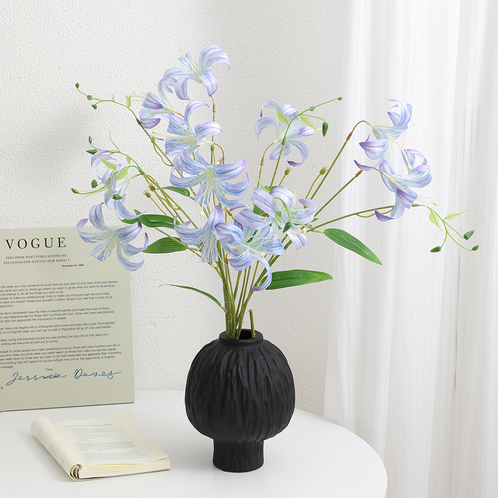Künstlicher Lilienstrauß mit detailverliebten Blüten Karnz