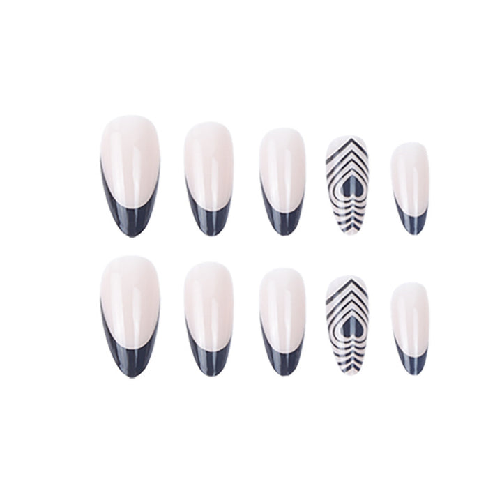 Stylische Stiletto Press-On Nägel mit Herz- und geometrischen Designs Karnz