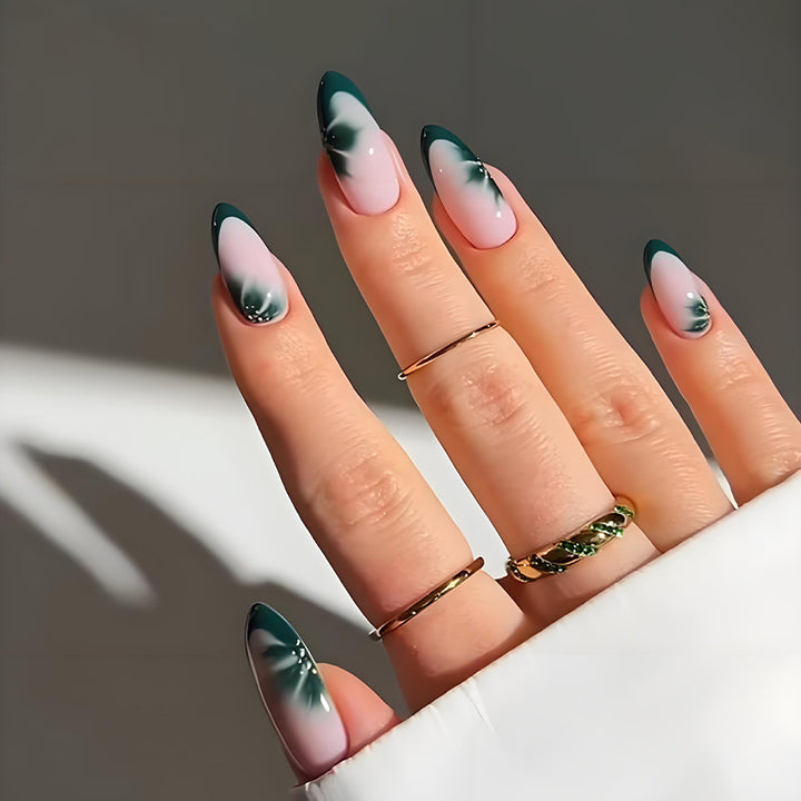 Kunstnägel mit elegantem Blumen-Design Karnz