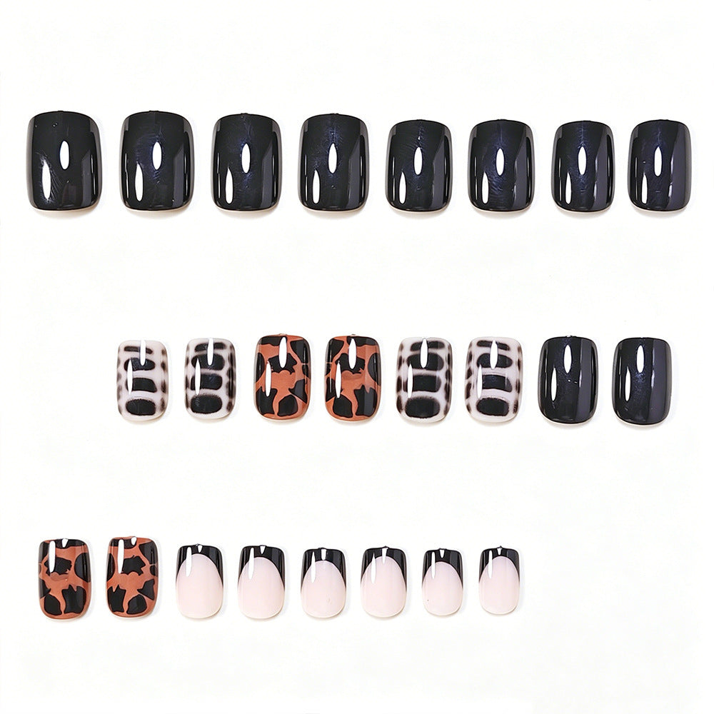 Künstlerisches Press-On-Nagelspitzen-Set Karnz