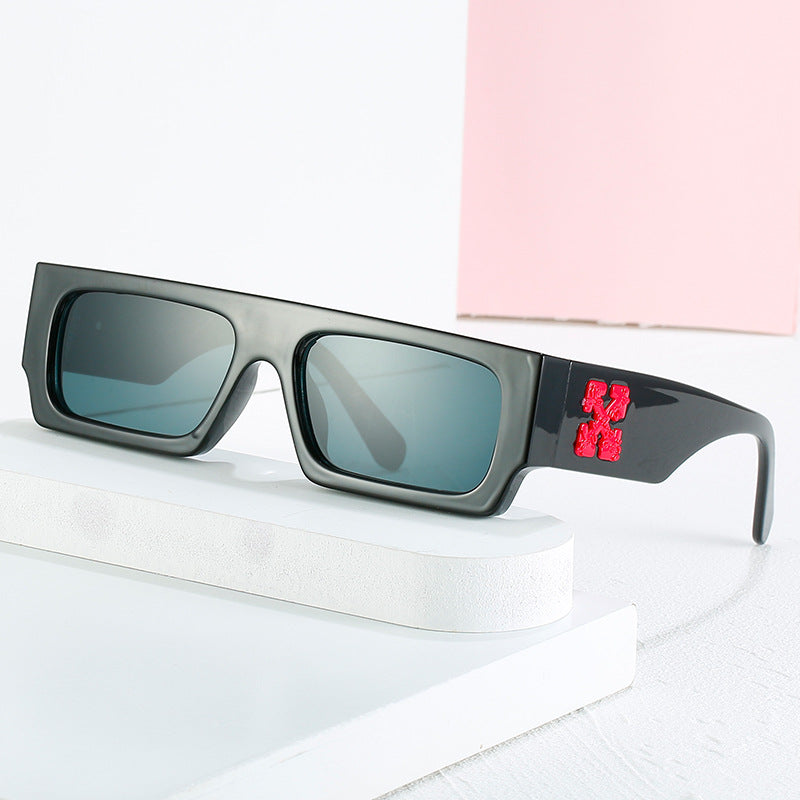 Damen stilvolle Oversized-Sonnenbrille mit ausgefallenem Design Karnz