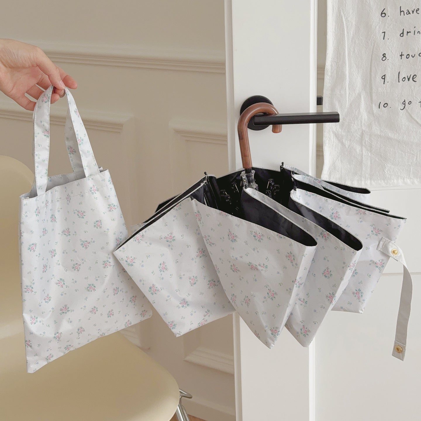 Damen Faltbarer Regenschirm mit Blumenmuster Karnz