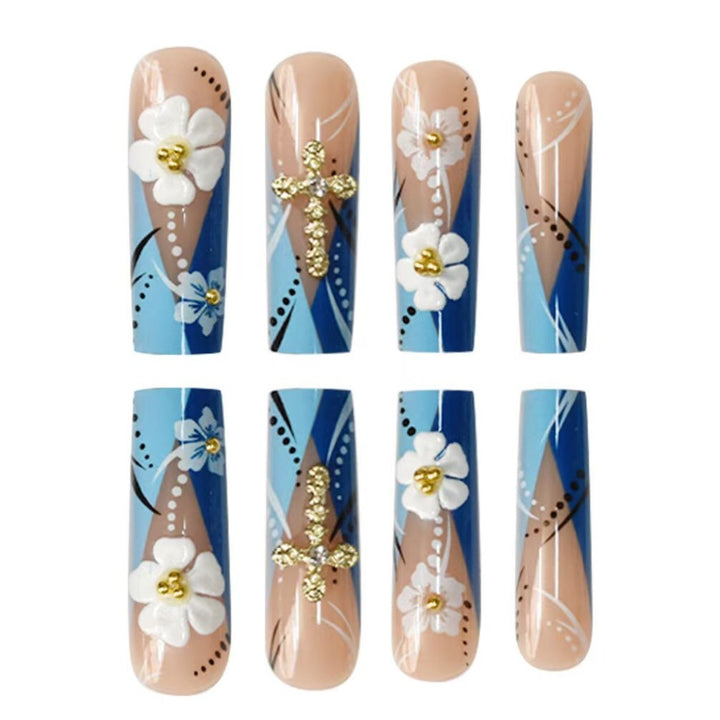 Künstlerische Nagelkunst Karnz