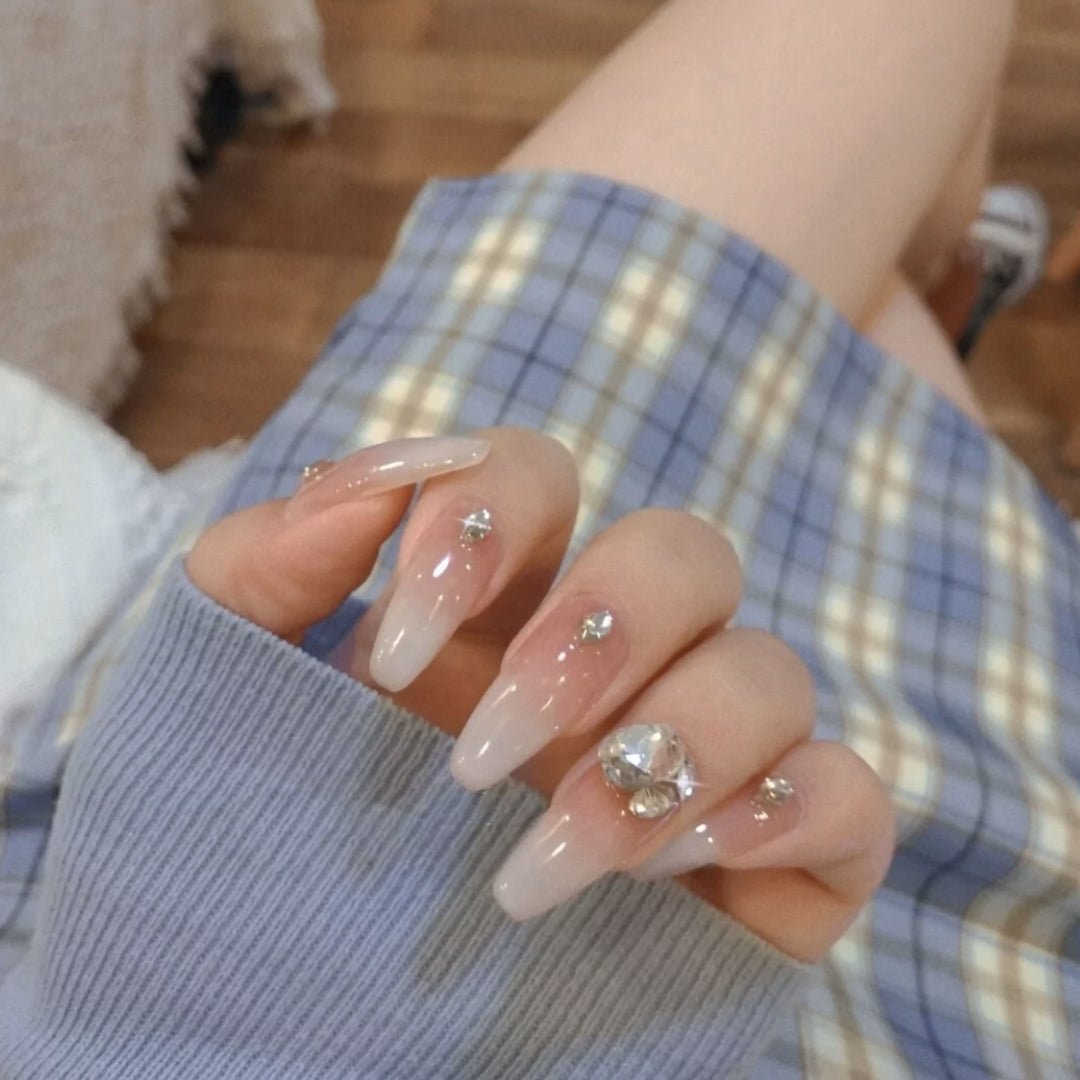 Glitzernde Eleganz Press-On Nagelset Karnz