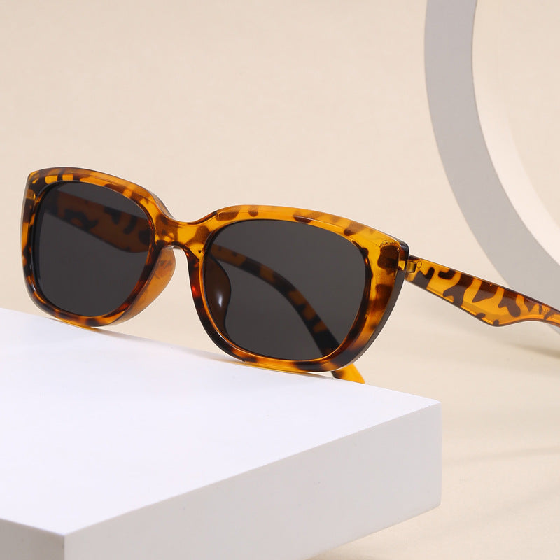 Damen trendige Cat-Eye Sonnenbrille im minimalistischen Design Karnz