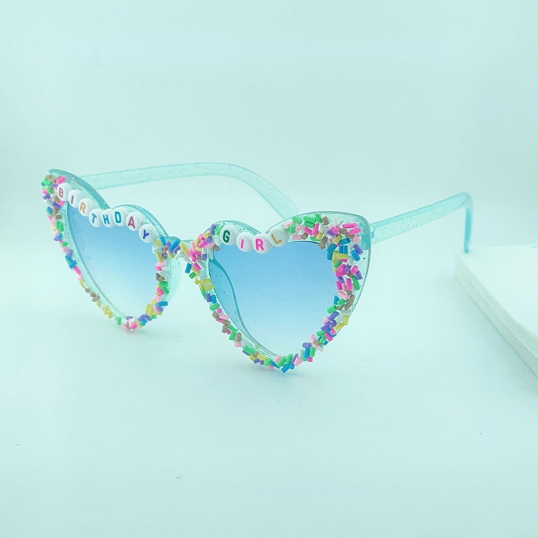 Damen Herzförmige Sonnenbrille mit außergewöhnlichem Dekor Karnz