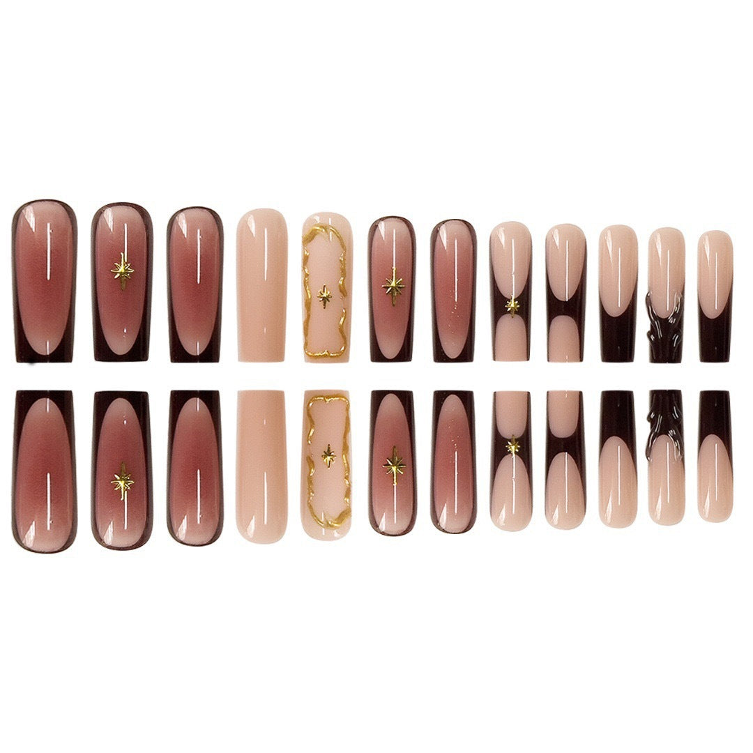 Elegante Designer-Nagelkunstverlängerungen Karnz