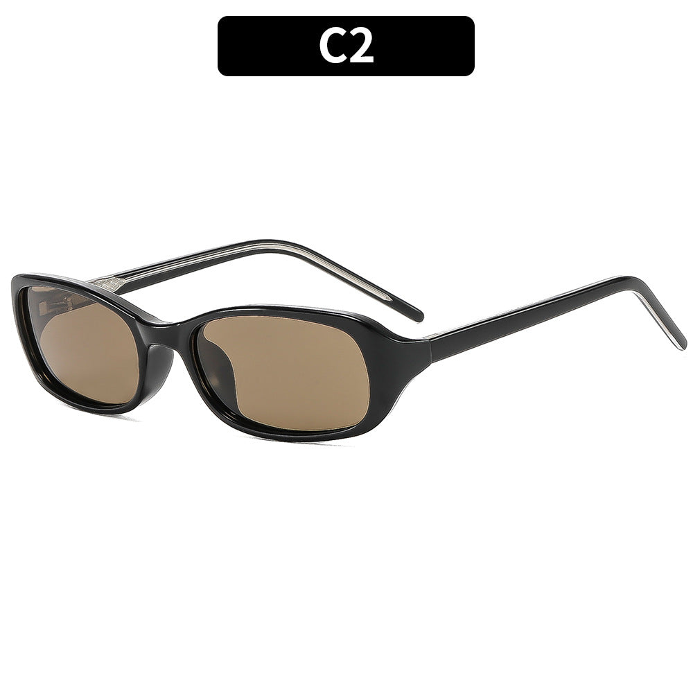 Klassische retro-inspirierte schmale Sonnenbrille