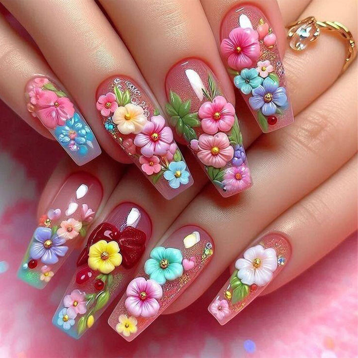 Elegante Kunstnagelverzierung Karnz