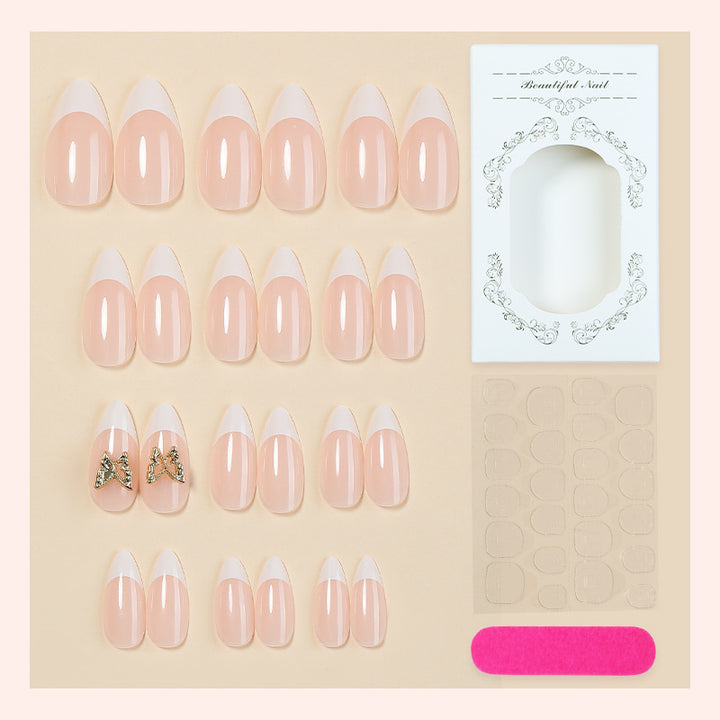 Modisches Press-On-Nagelset mit eleganten French Tips und dekorativen Akzenten Karnz