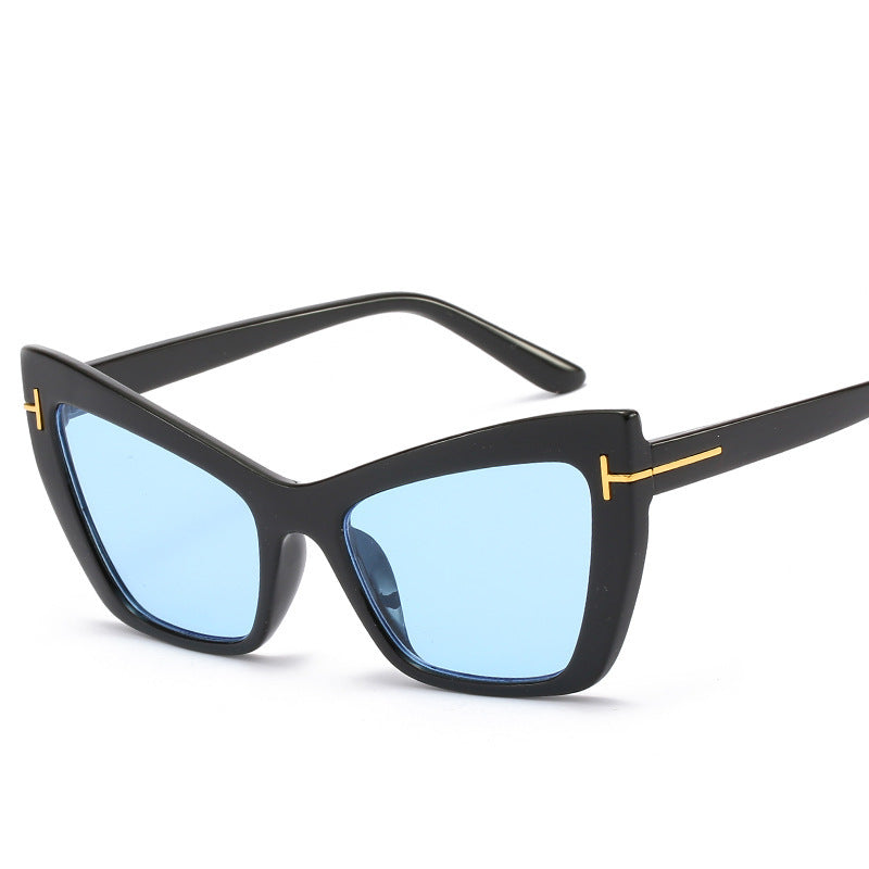 Cat-Eye-Rahmen-Sonnenbrille mit verlaufenden Gläsern Karnz