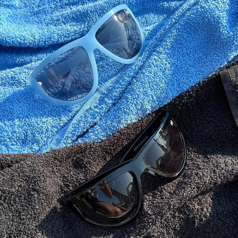 Damen futuristische Sonnenbrille mit sportlichem Design und flexiblen Gläsern Karnz