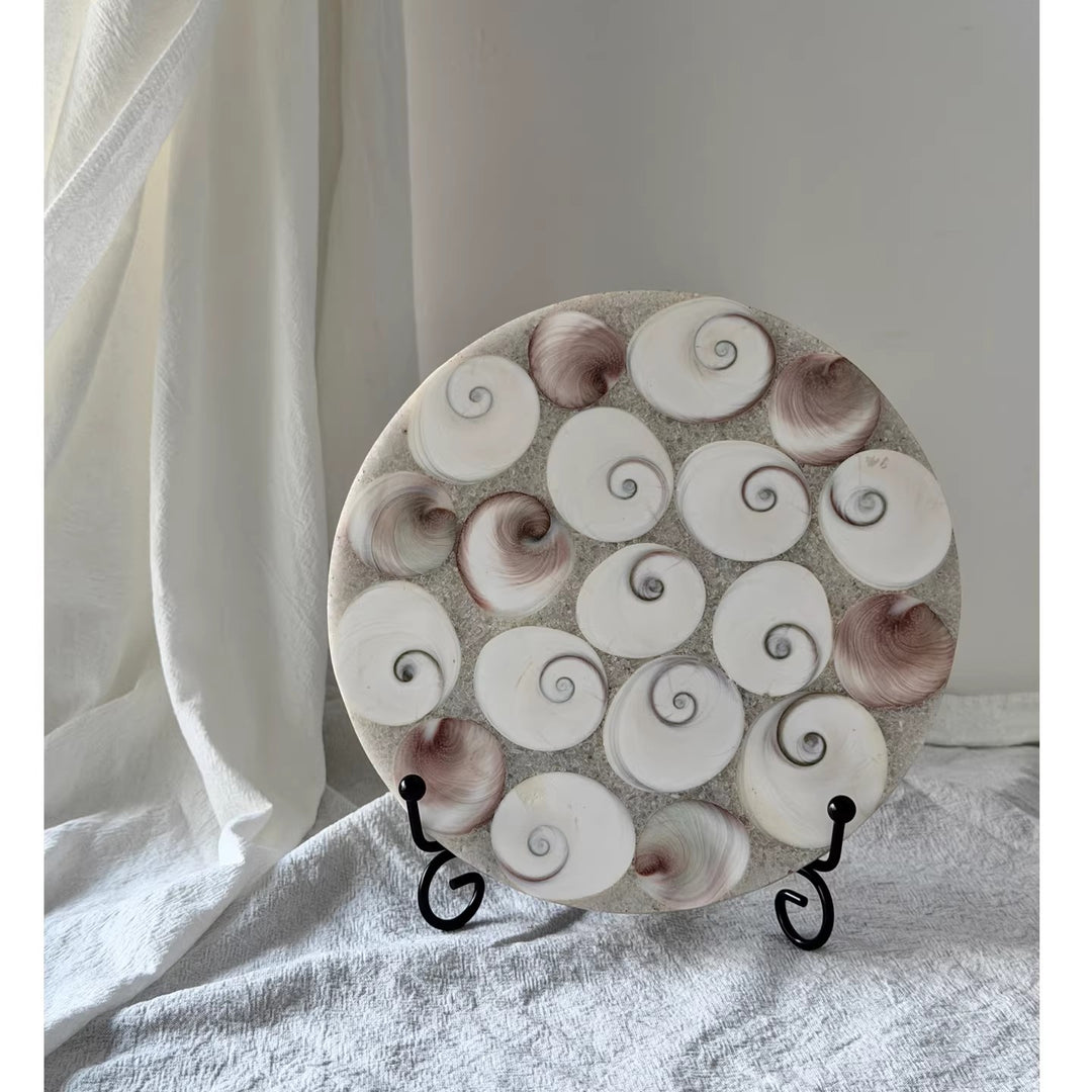 Dekorative Servierplatte mit Muschelthema