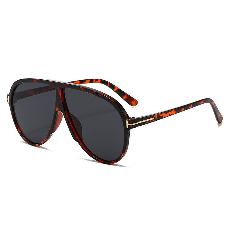 Damen große Sonnenbrille mit modernem Design und schützenden Gläsern Karnz