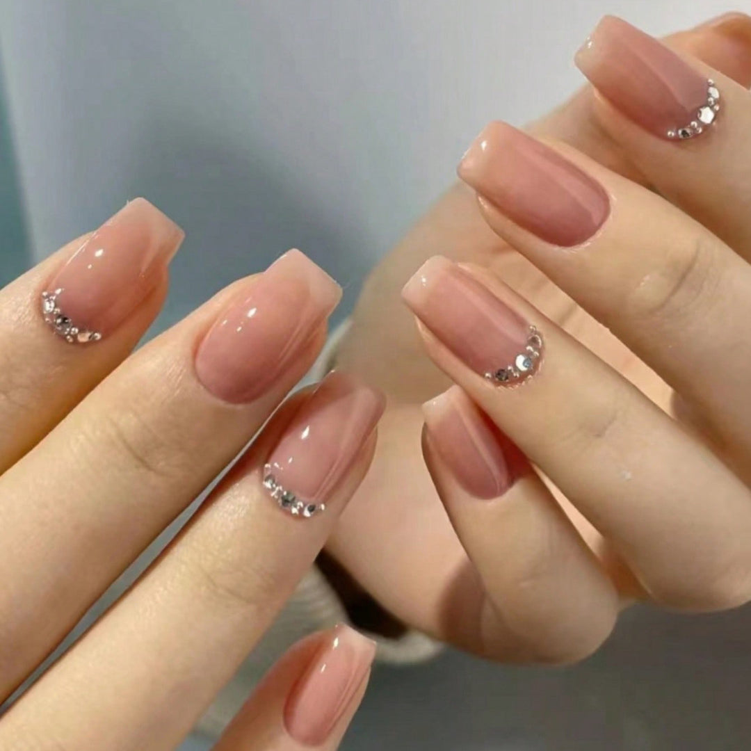 Elegantes Acryl-Nagelkunst-Set mit Strass-Akzenten