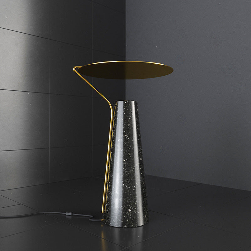 Moderne geometrische Akzent-Tischlampe