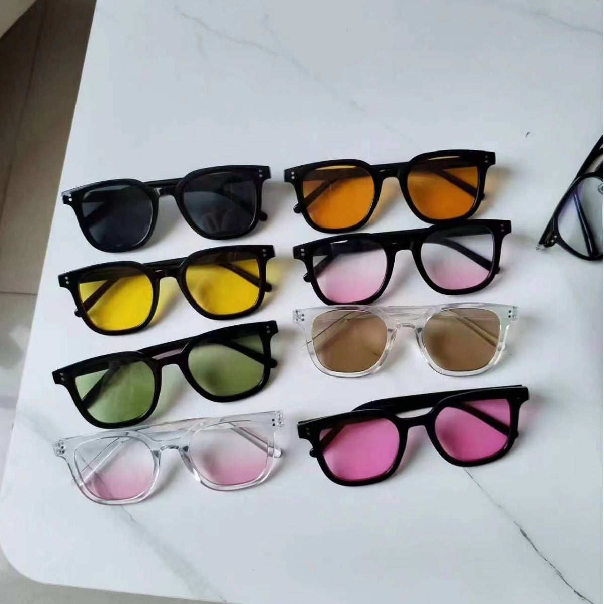 Damen auffällige Retro-Sonnenbrille mit gelb-tönenden Gläsern Karnz