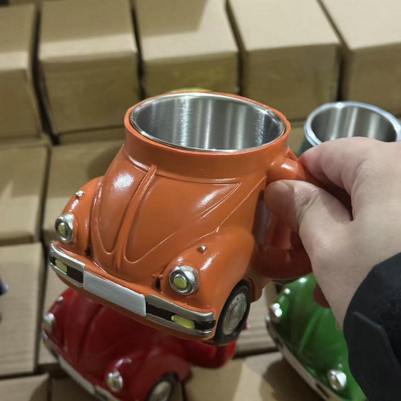 Spaßige Autoform Kaffeetasse Karnz
