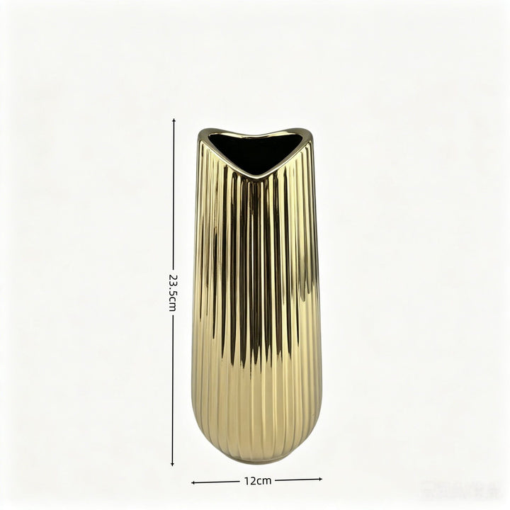 Moderne gerippte keramische Vase