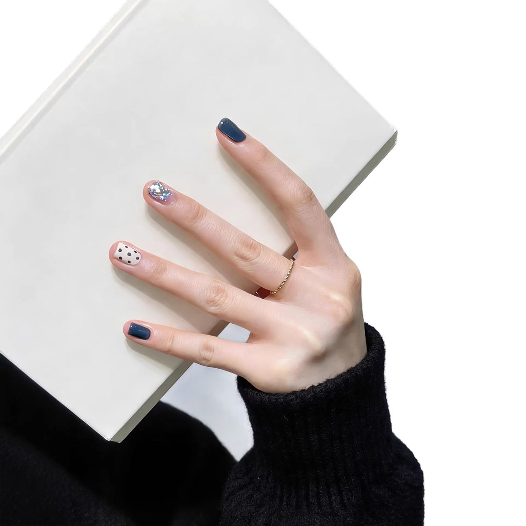 Künstlerisches Nageldesign