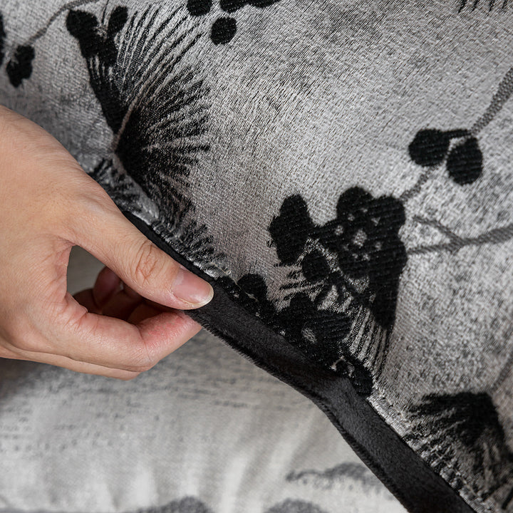 Dekoratives Kissen mit Bergmotiven