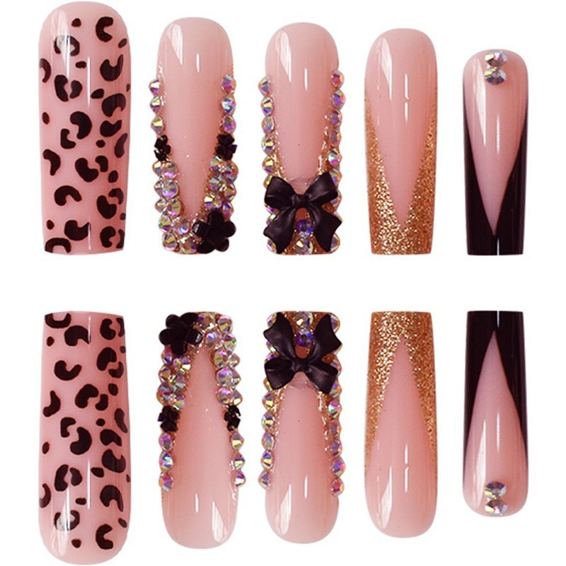 Glamouröses Press-On Nagelkunstset mit Strass- und Leopardenakzenten Karnz