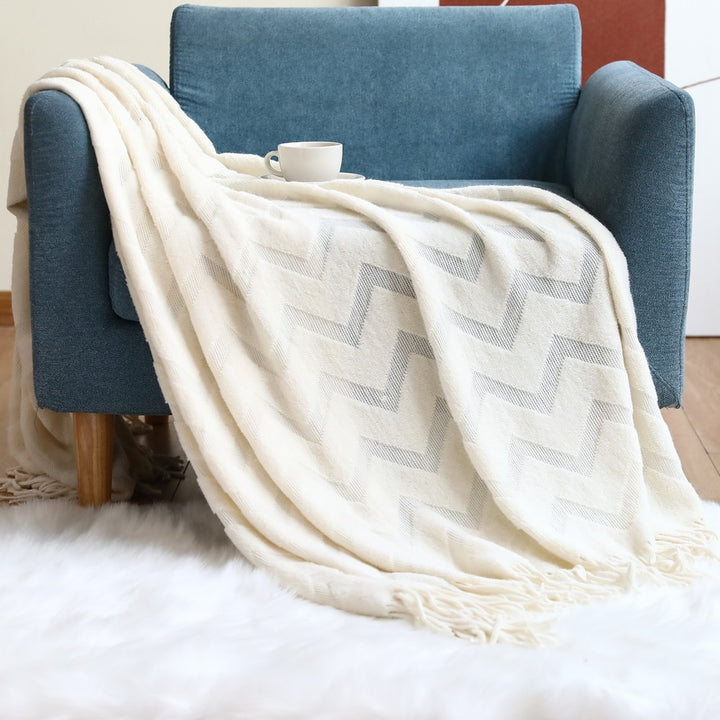 Strukturierte Strickwurfdecke
