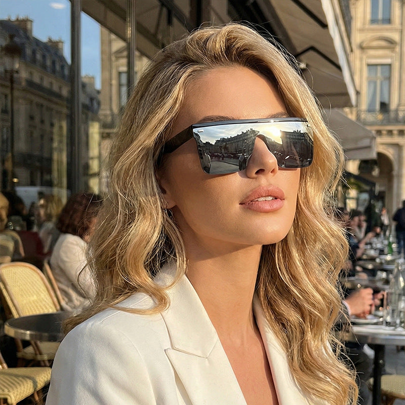 Damen Sportliche Oversized-Sonnenbrille mit modernem Rahmen Karnz