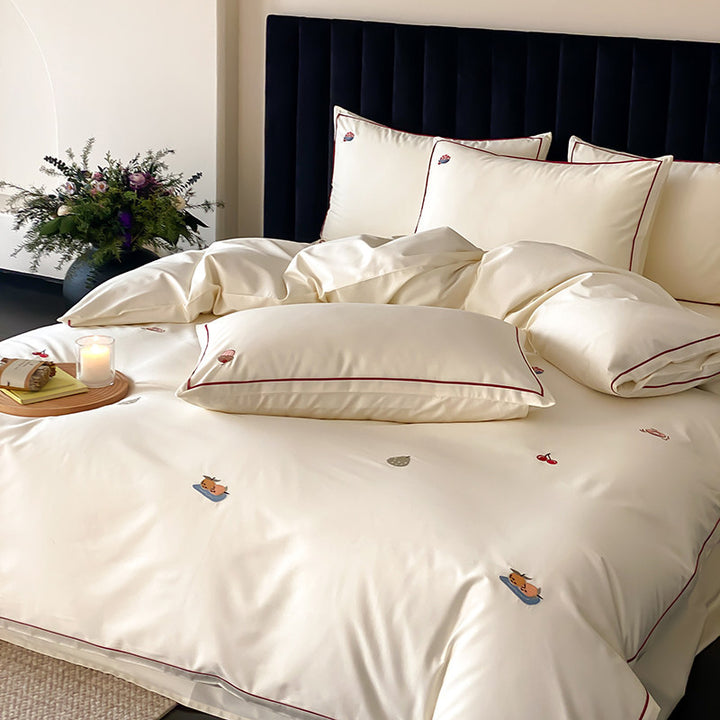 Bestickte Baumwollsatin Bettbezugset mit Paspelrand & Mini Tiermotiven