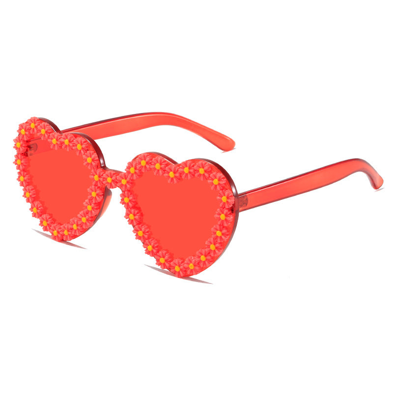 Damen Liebesförmige Sonnenbrille mit floralen Verzierungen Karnz