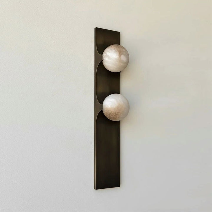 Moderne skulpturale Wandleuchte