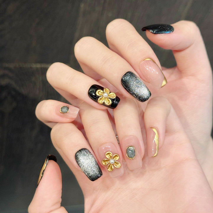 Künstlerisches Metallisches Floral Press-On Nagel Set