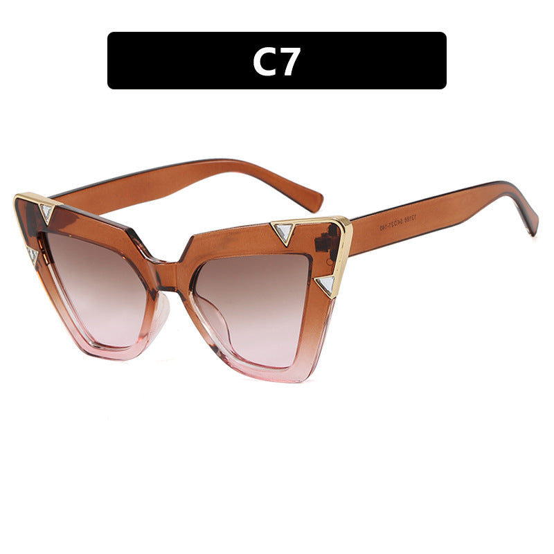Damen Cat-Eye Sonnenbrille mit luxuriösem Motiv und schützendem UV-Filter Karnz