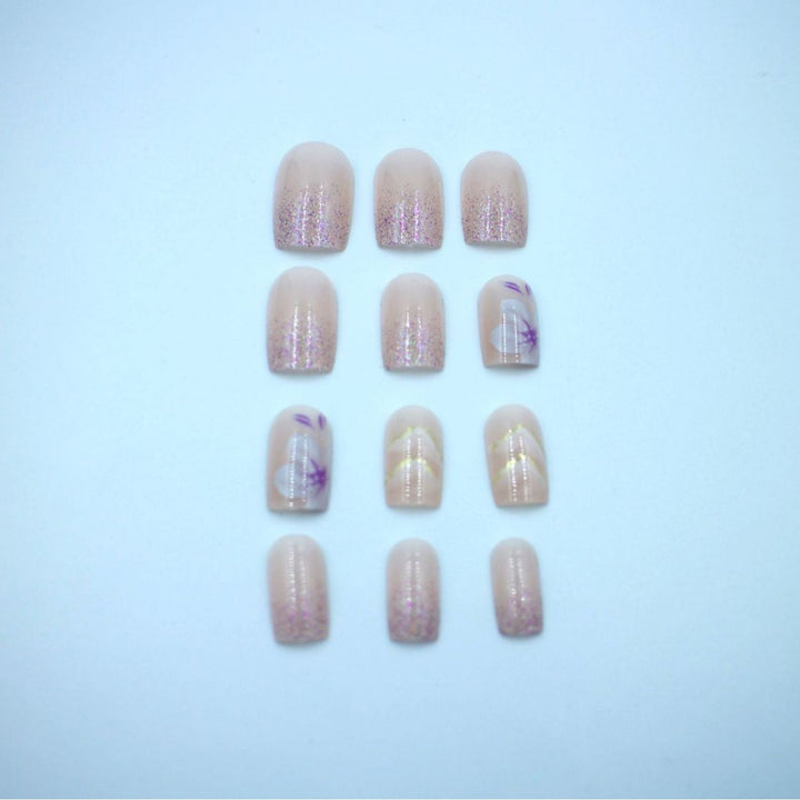 Elegantes Floral Press-On Nagelkunst Set